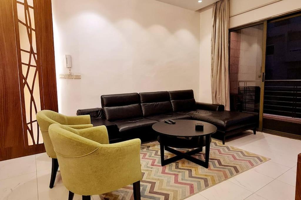 Modern Apt Near Dt, 2Br W/ Free Wi-Fi & Parking Daire Amman Dış mekan fotoğraf